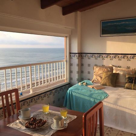 Beachfront And Bright Apartment Mareny Barraquetas Bagian luar foto