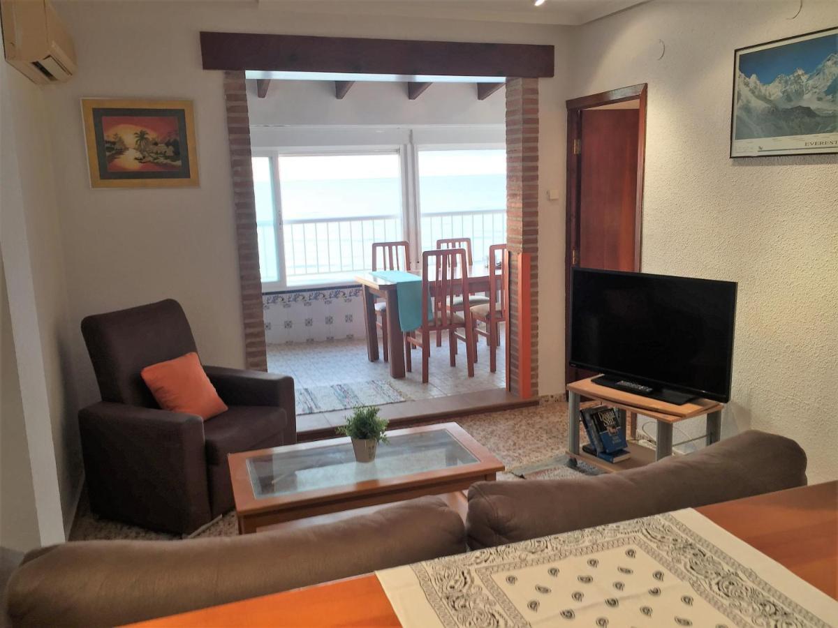 Beachfront And Bright Apartment Mareny Barraquetas Bagian luar foto